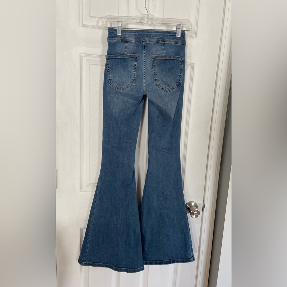 Free People Low Rise Bell Bottom Super Flare Jeans Size 25 - Picture 3 of 4